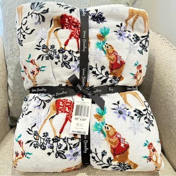 Vera Bradley Cozy Life fleece blanket Merry Mischief Snow Day - Picture 1 of 11